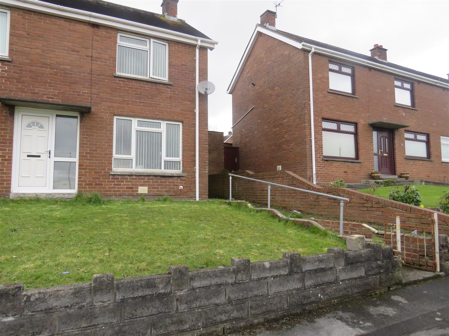 Bryngwyn Bach, Llanelli, Carmarthenshire, SA14 8SF Property for Sale